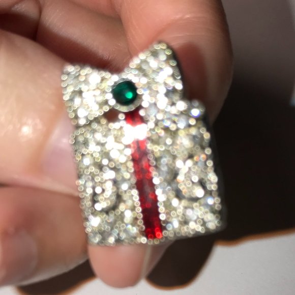 Rhinestone Christmas Gift Pin - Picture 1 of 4